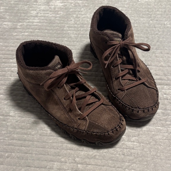 Brown Suede Sketchers Relaxed Fit - Picture 1 of 7